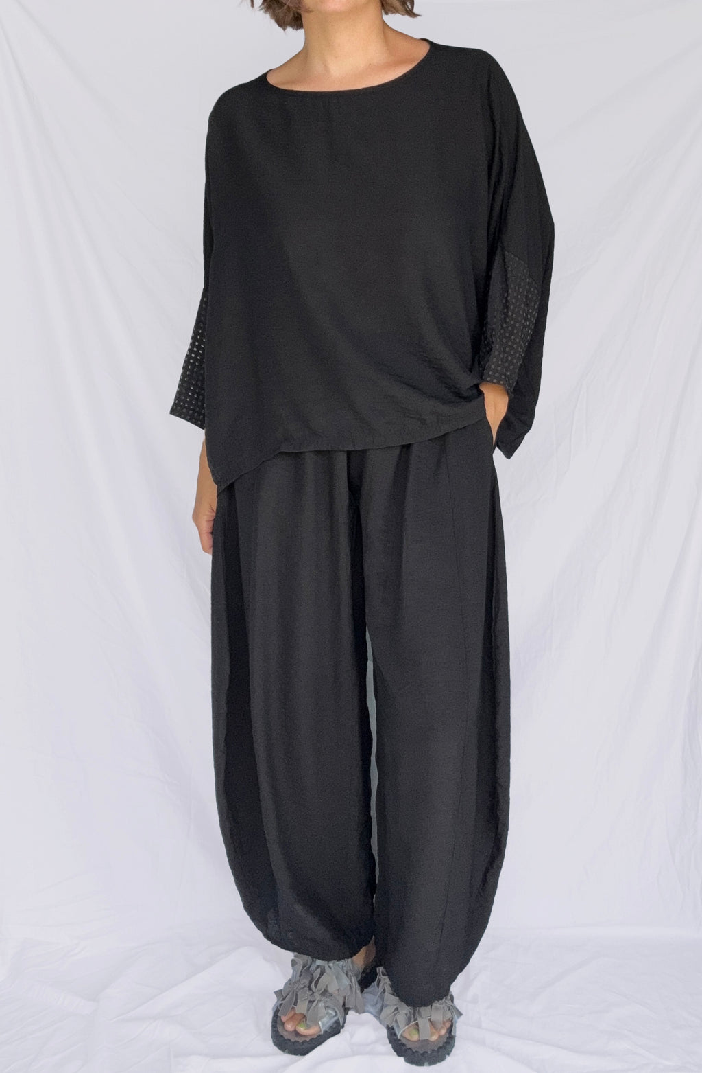 Cutloose Panel Lantern Pant in Black Parachute