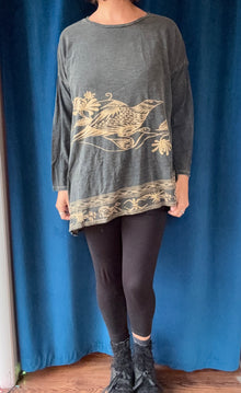  Krista Larson Border Bird Long Sleeve Tee in Oregano