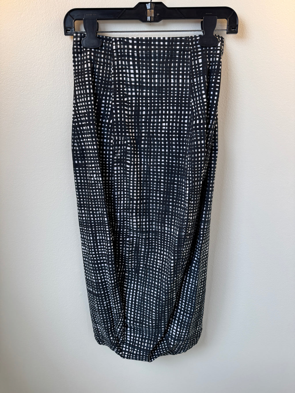 T2T Rundholz Navy Check Skirt Small