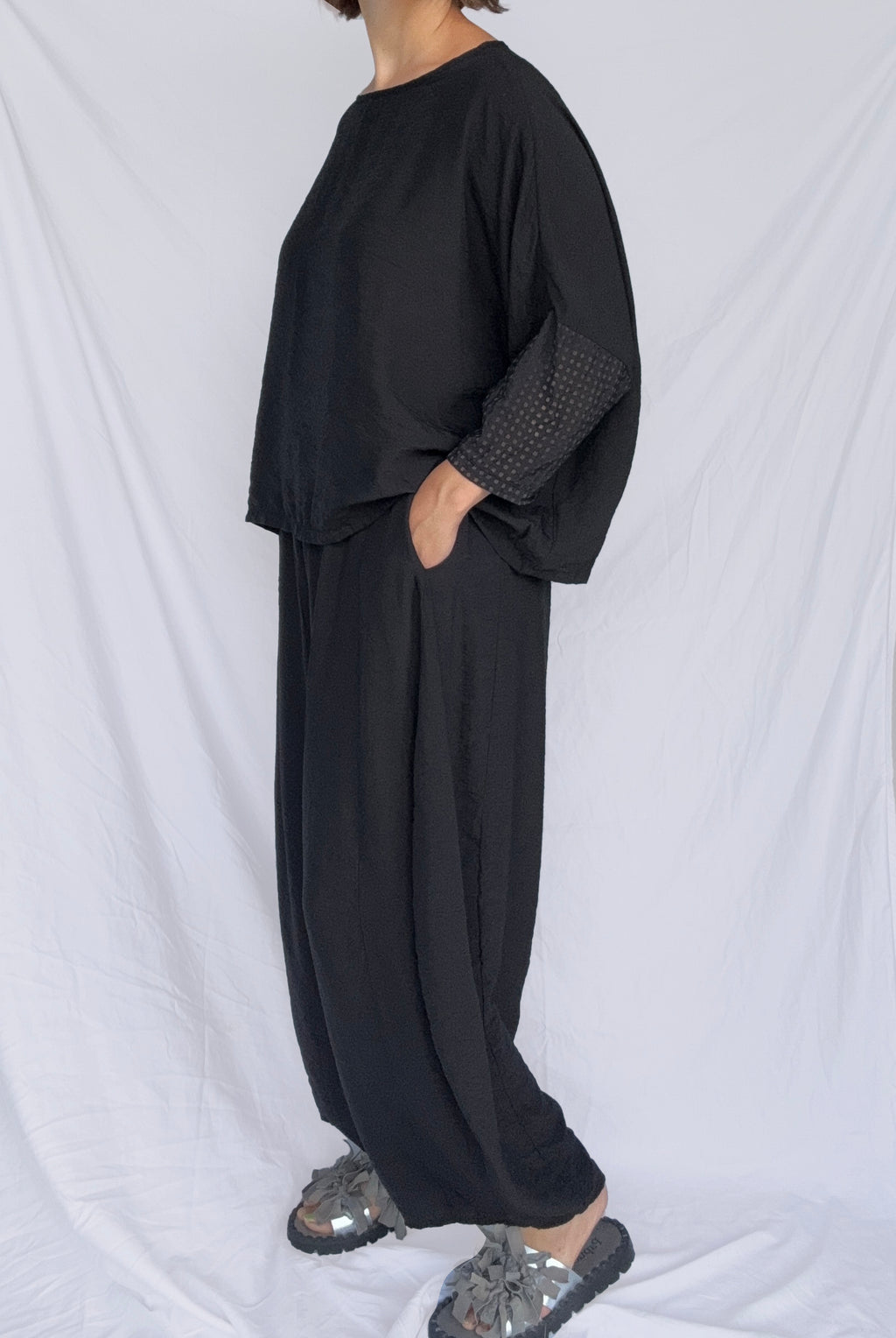 Cutloose Panel Lantern Pant in Black Parachute