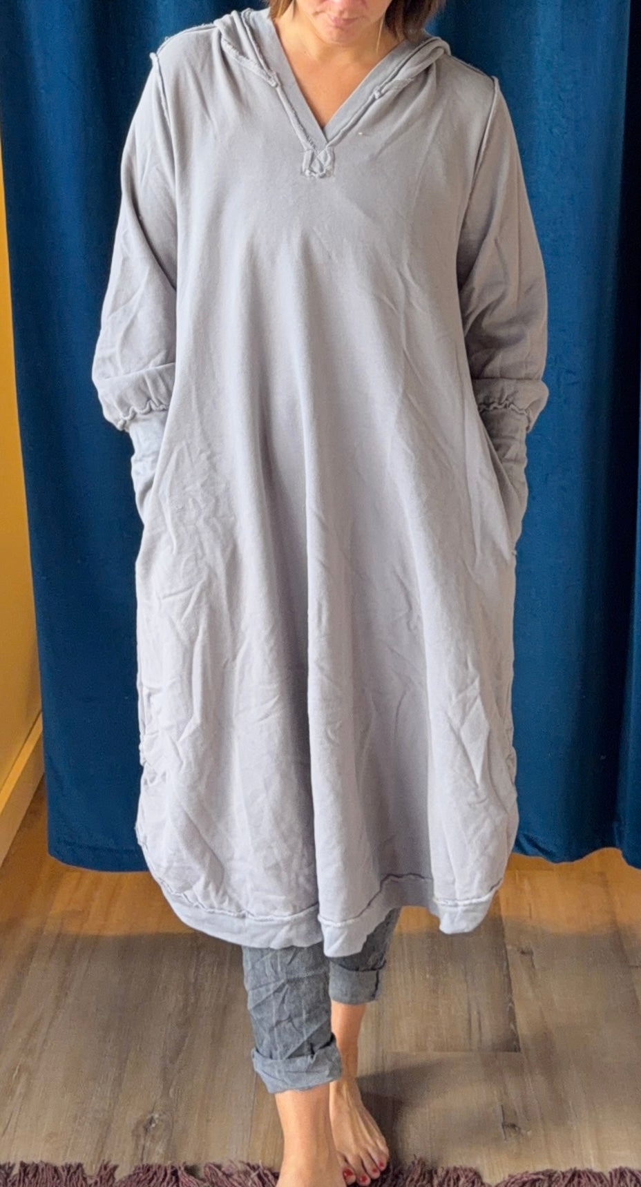 Bodil Sweatshirt Hooded Dress in Mist