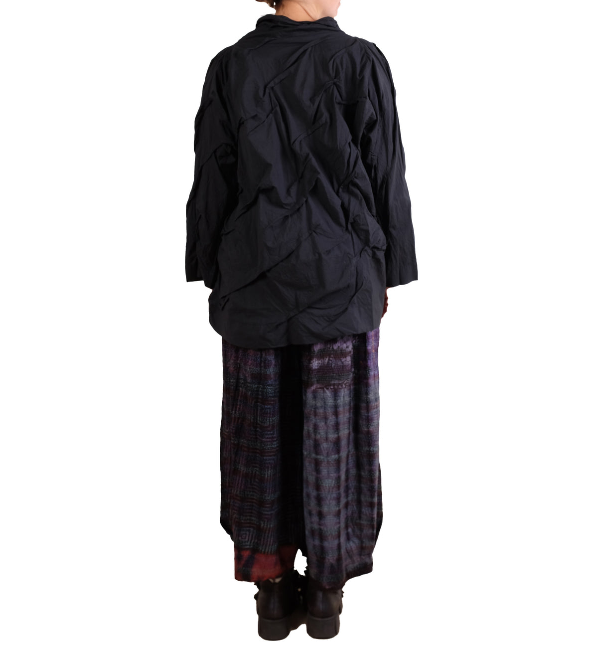 Mieko Mintz Polished Cotton Wavy Tuck Pullover In Black