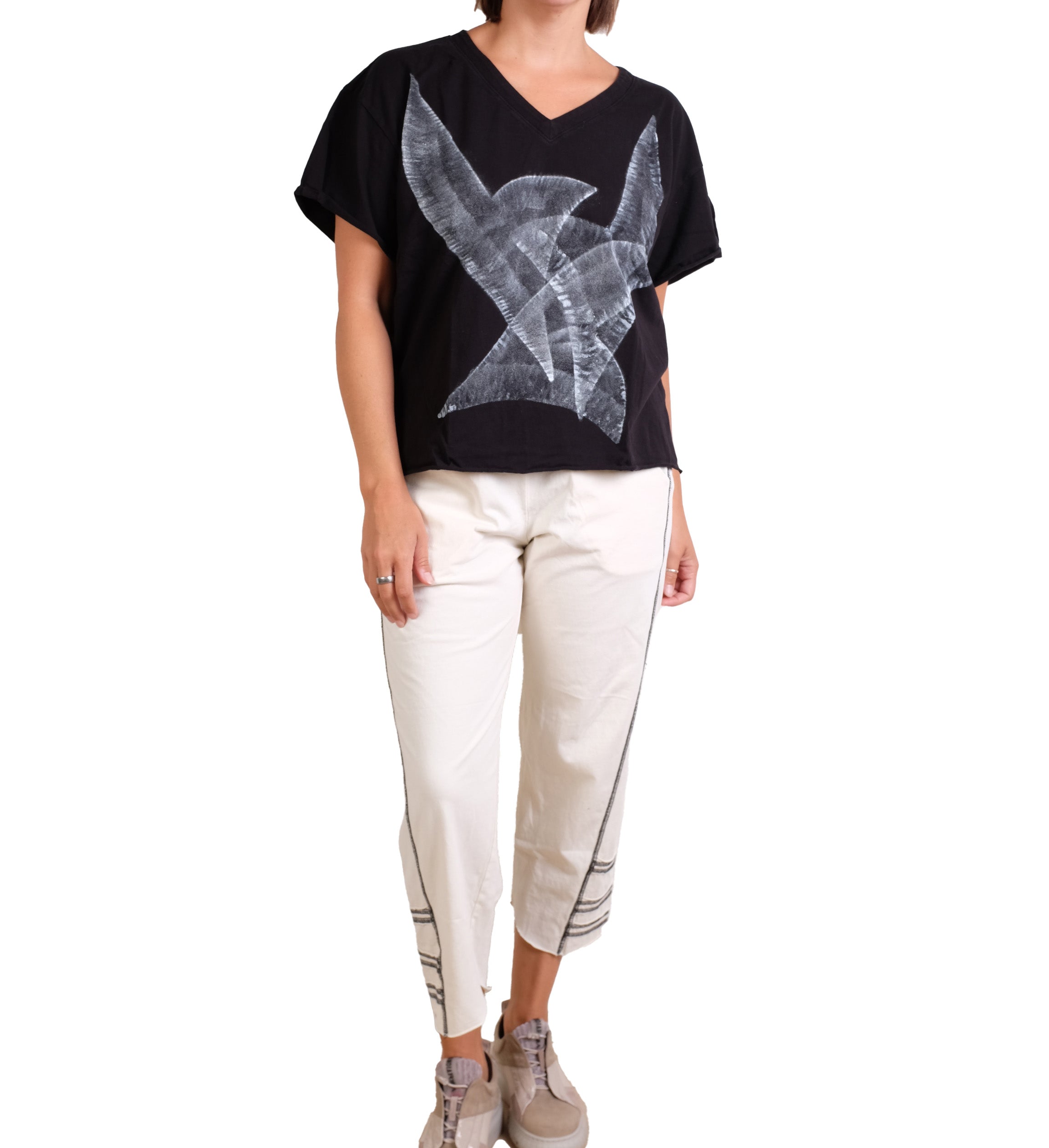 Cynthia Ashby Tracy with Graphic in Black