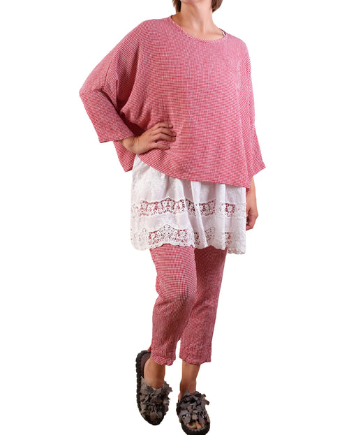 Cutloose Crinkle Check Tapered Crop Pant in Cherry