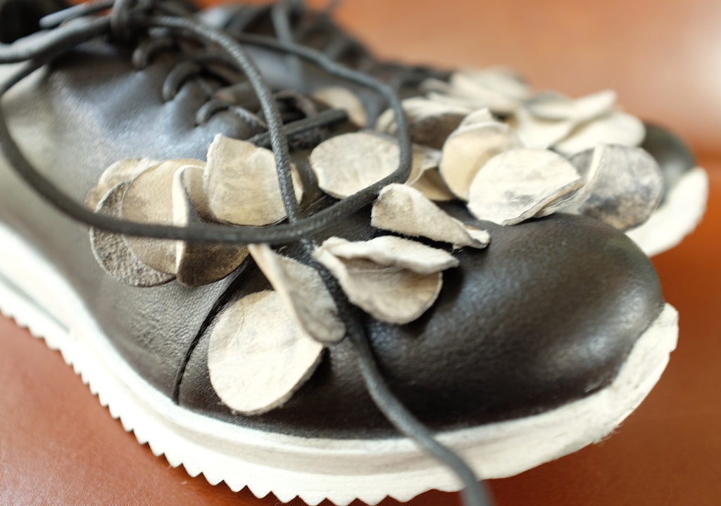 Papucei Lumen in Black