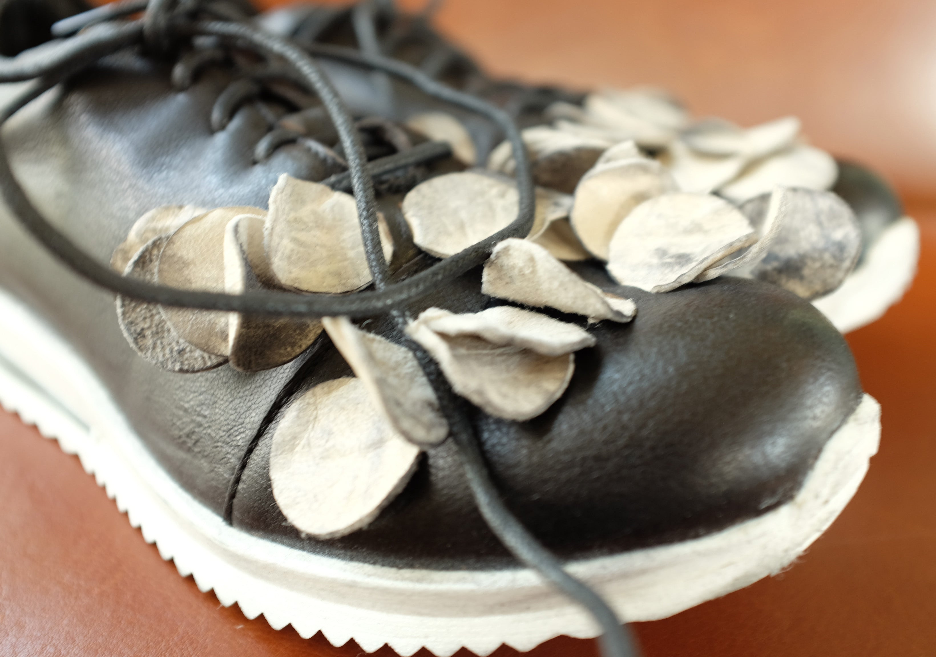 Papucei Lumen in Black