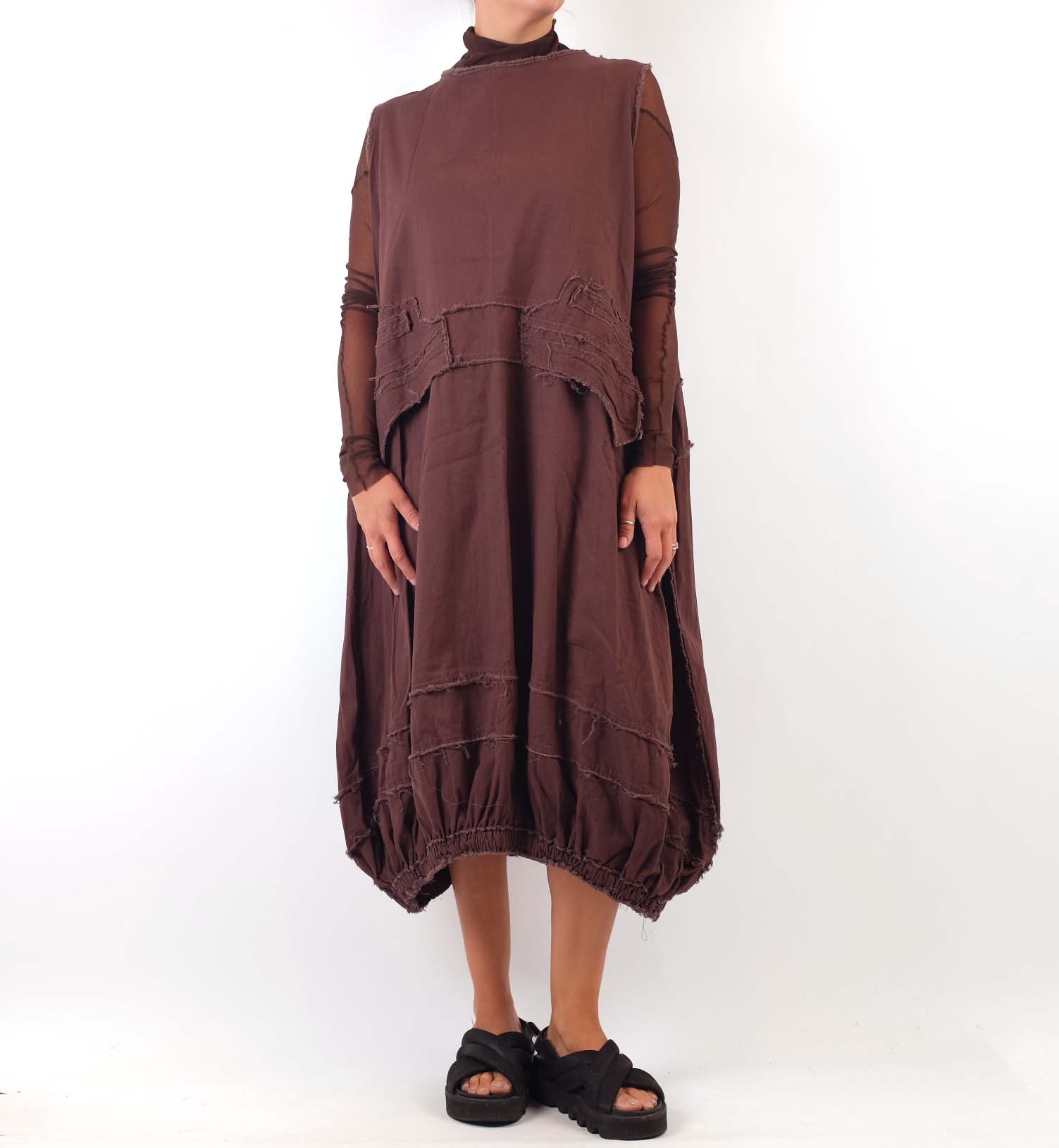 Loyko Brick Dress in Brown