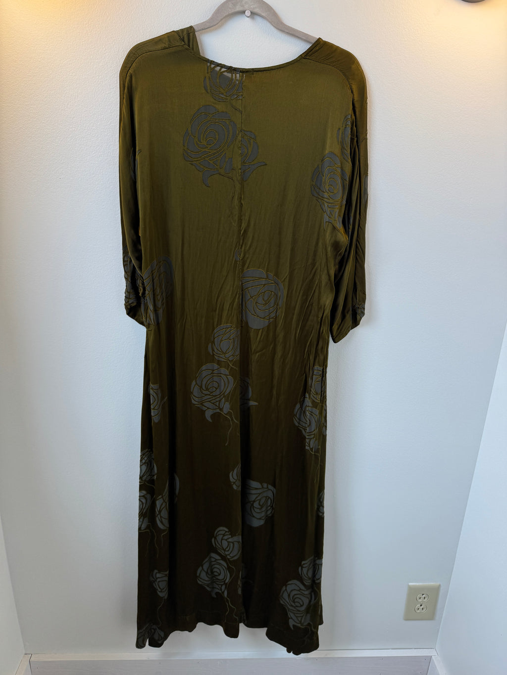 T2T Grizas Olive Silk Burnout Dress with Slip Large