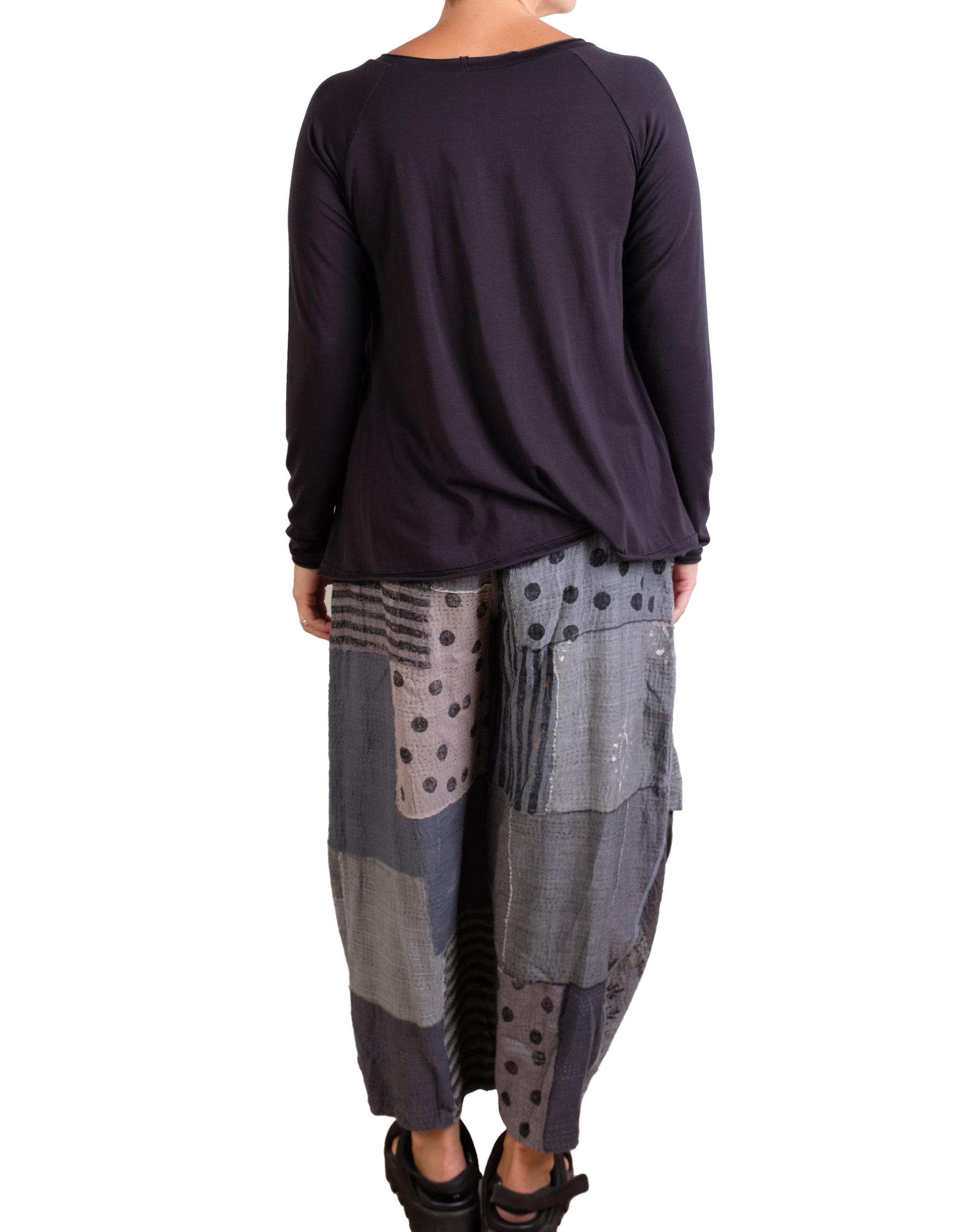 Mieko Mintz Frayed Patch Kantha Knee Tucked Pants in Gray