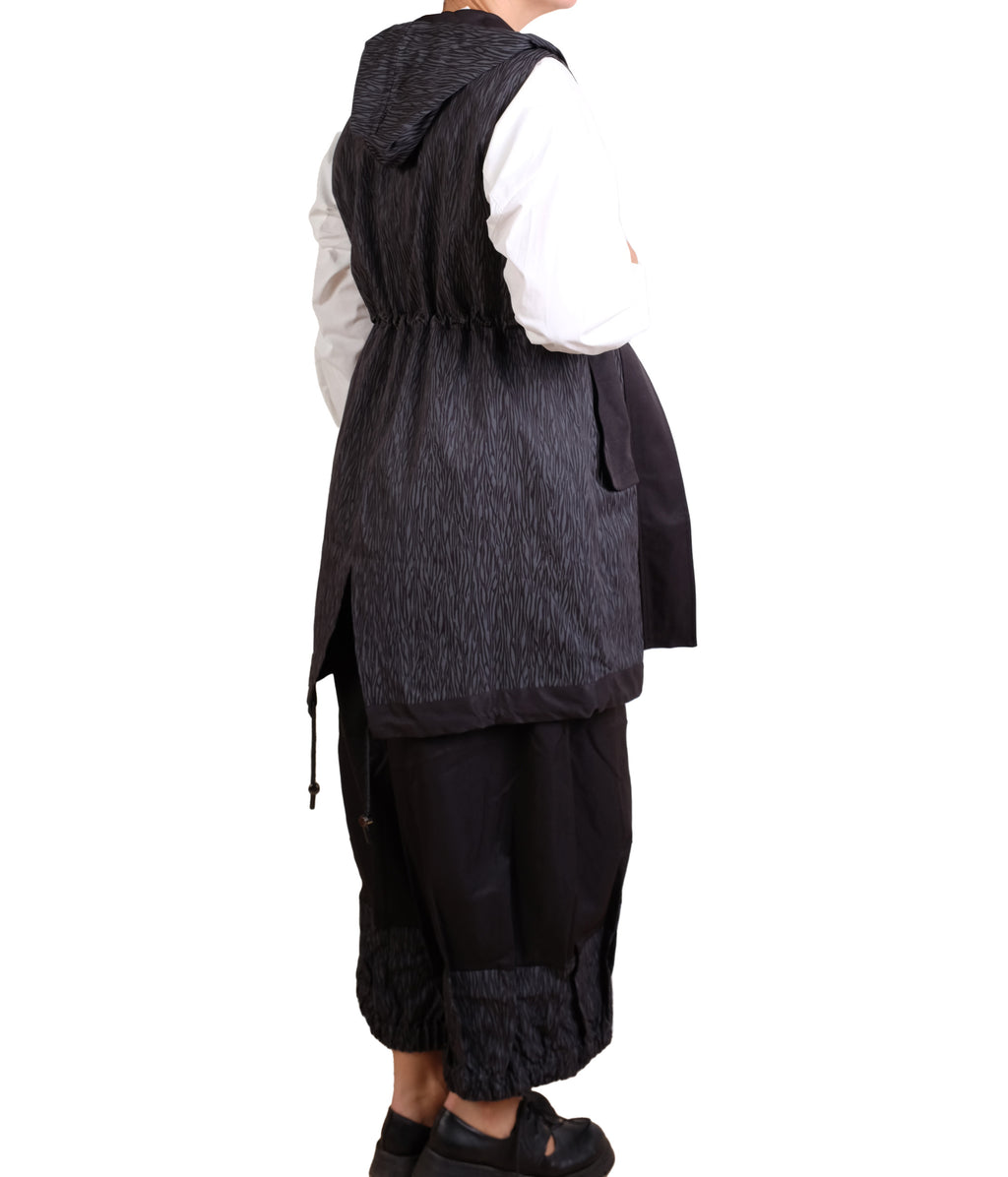 Haako Zip Up Hooded Vest