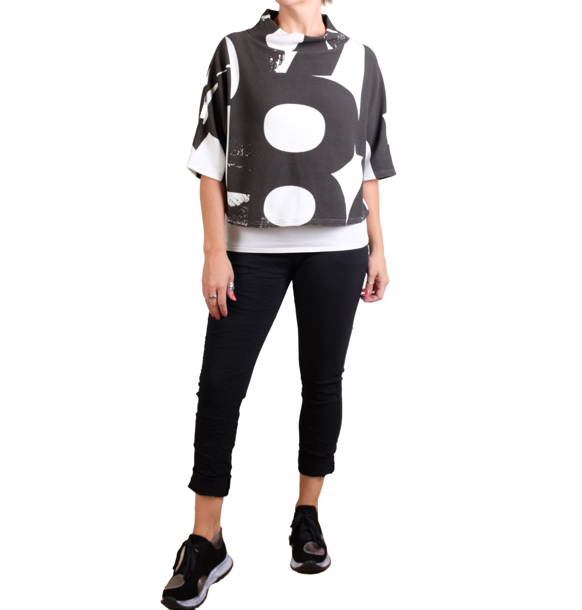 Andrea Geer Funnel X Crop in Black/White