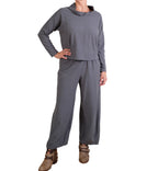Cutloose Cropped Pants with Darts in Iron