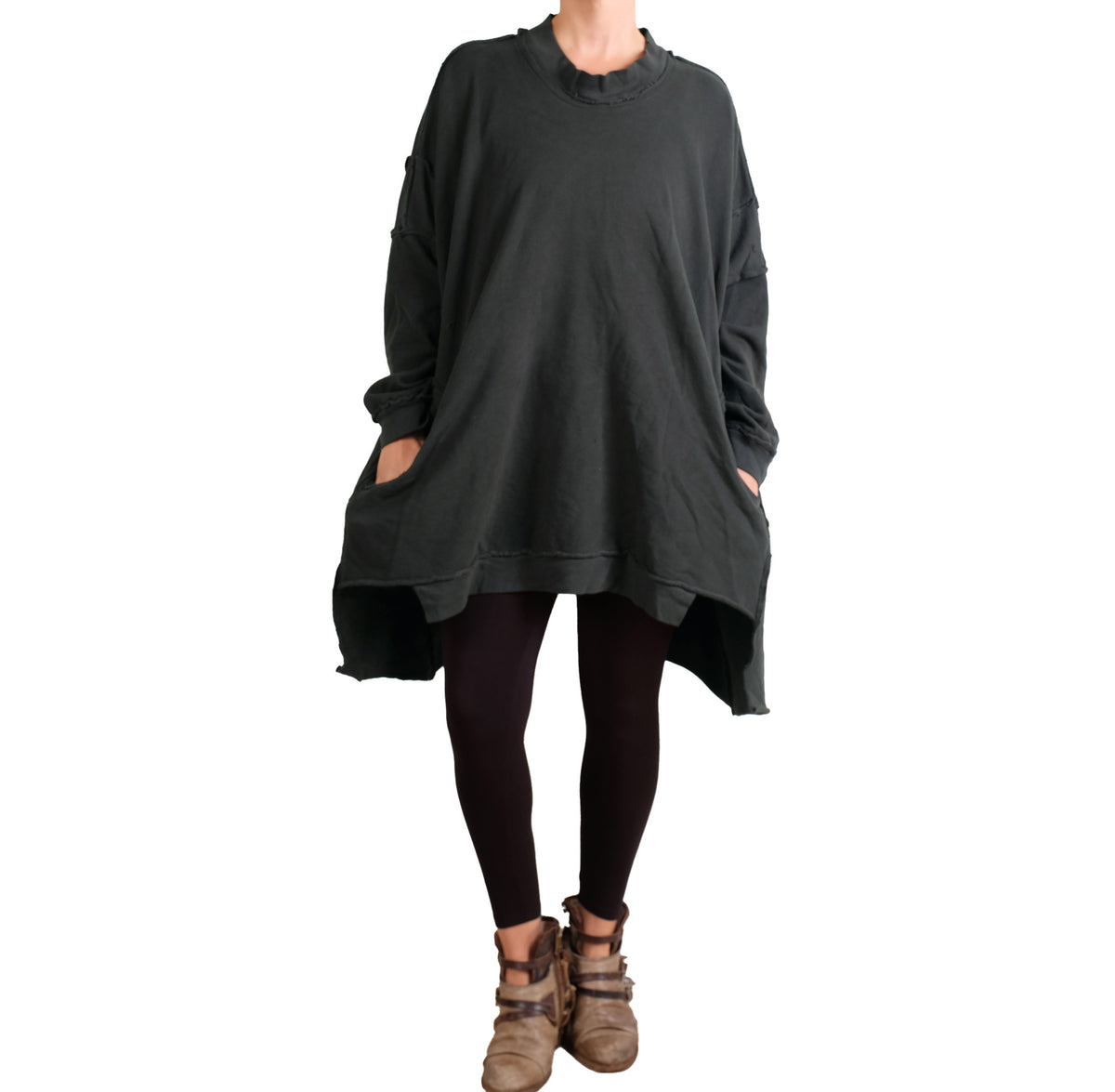 Bodil Pocket Top in Juniper