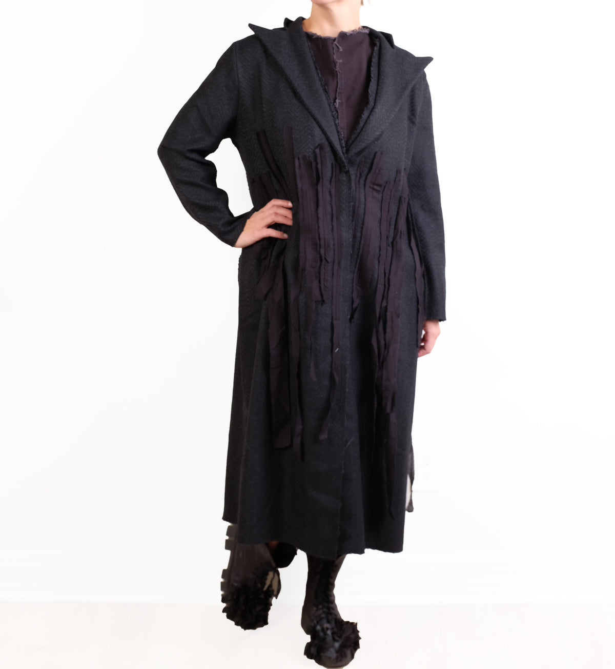 Loyko Form Coat