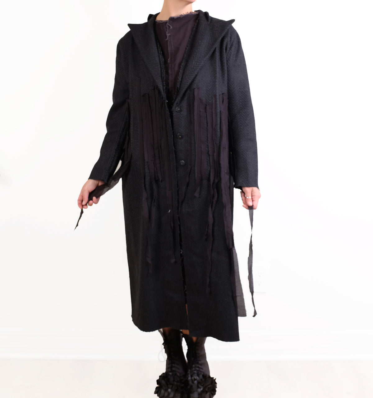 Loyko Form Coat