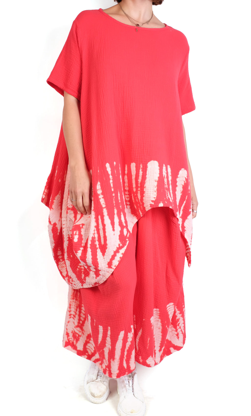 Dress To Kill Cherry Red Stamp Dip Dye Pullover