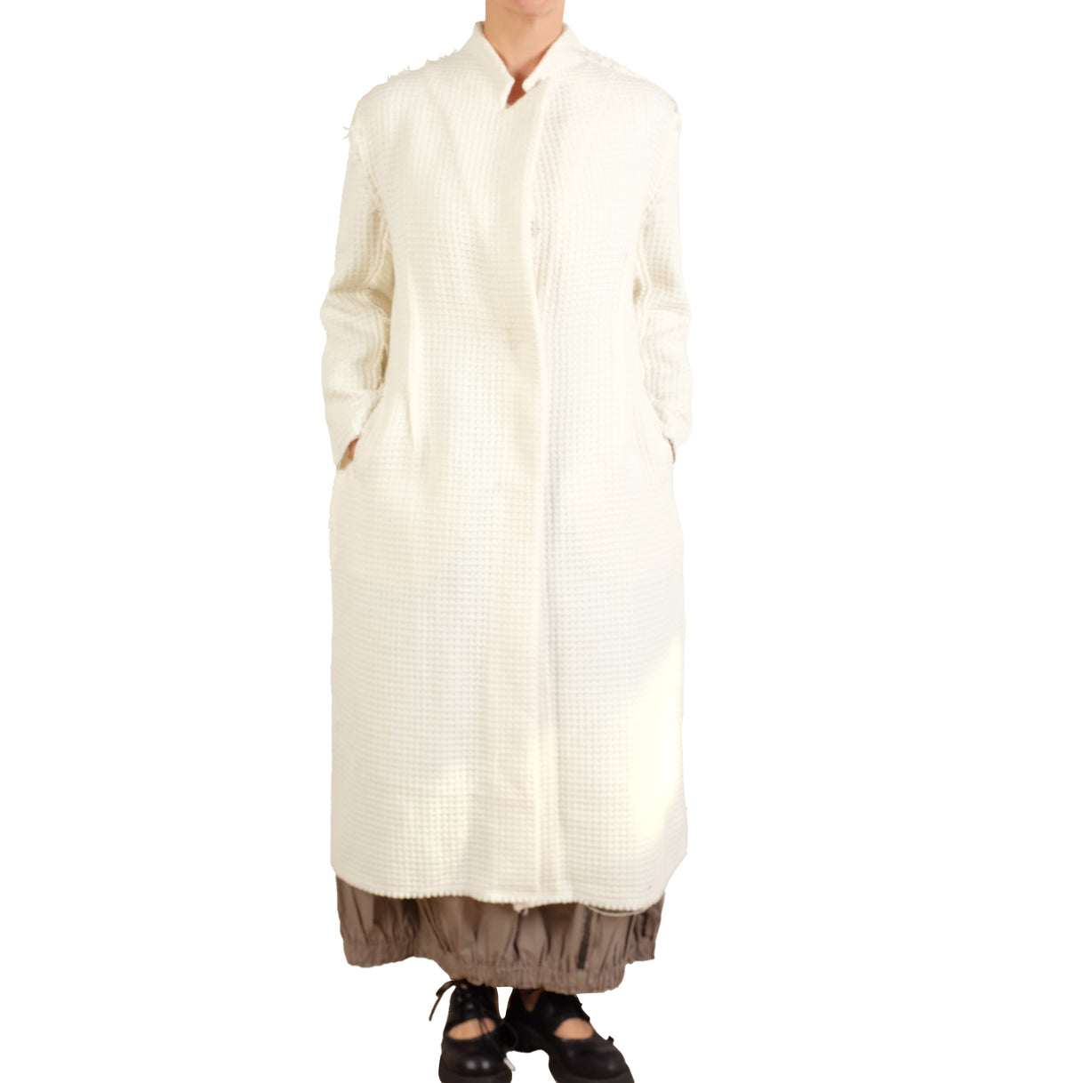 Loyko Turn White Coat