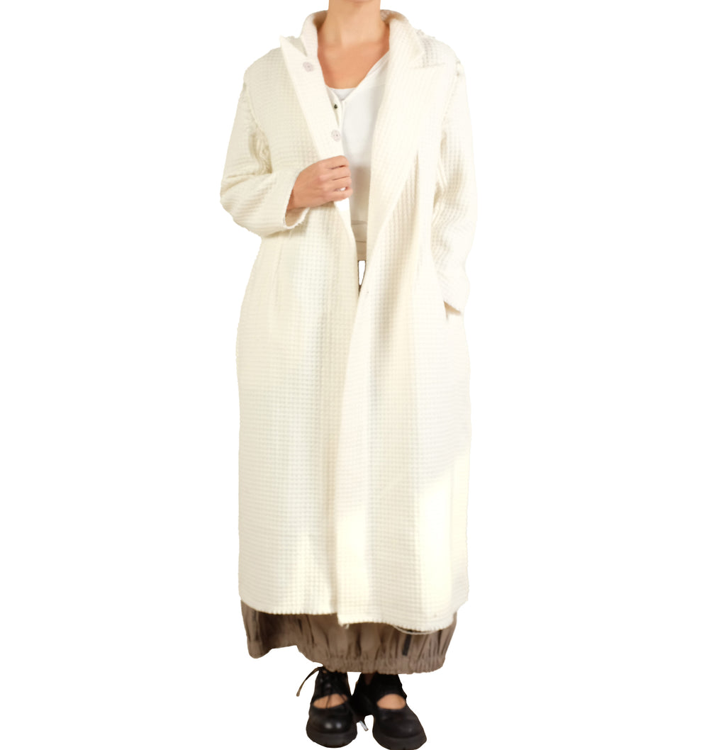 Loyko Turn White Coat