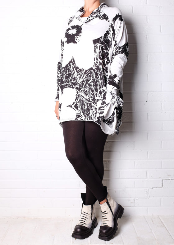 Rundholz Black Label Black and White Print Tee