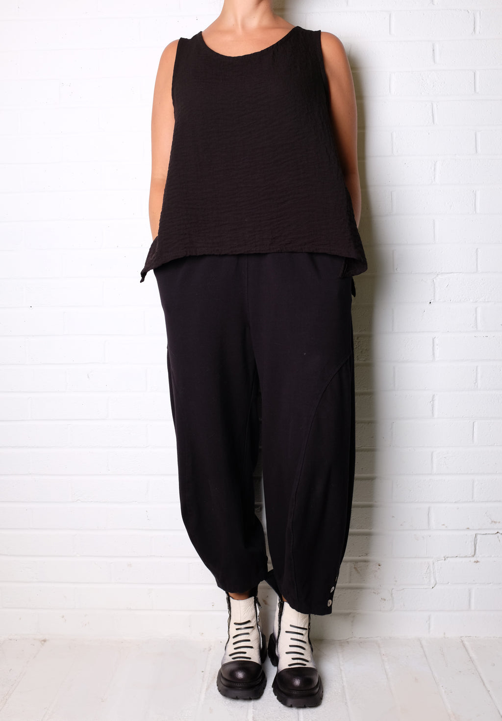 Gerties Doreen Pant in Black