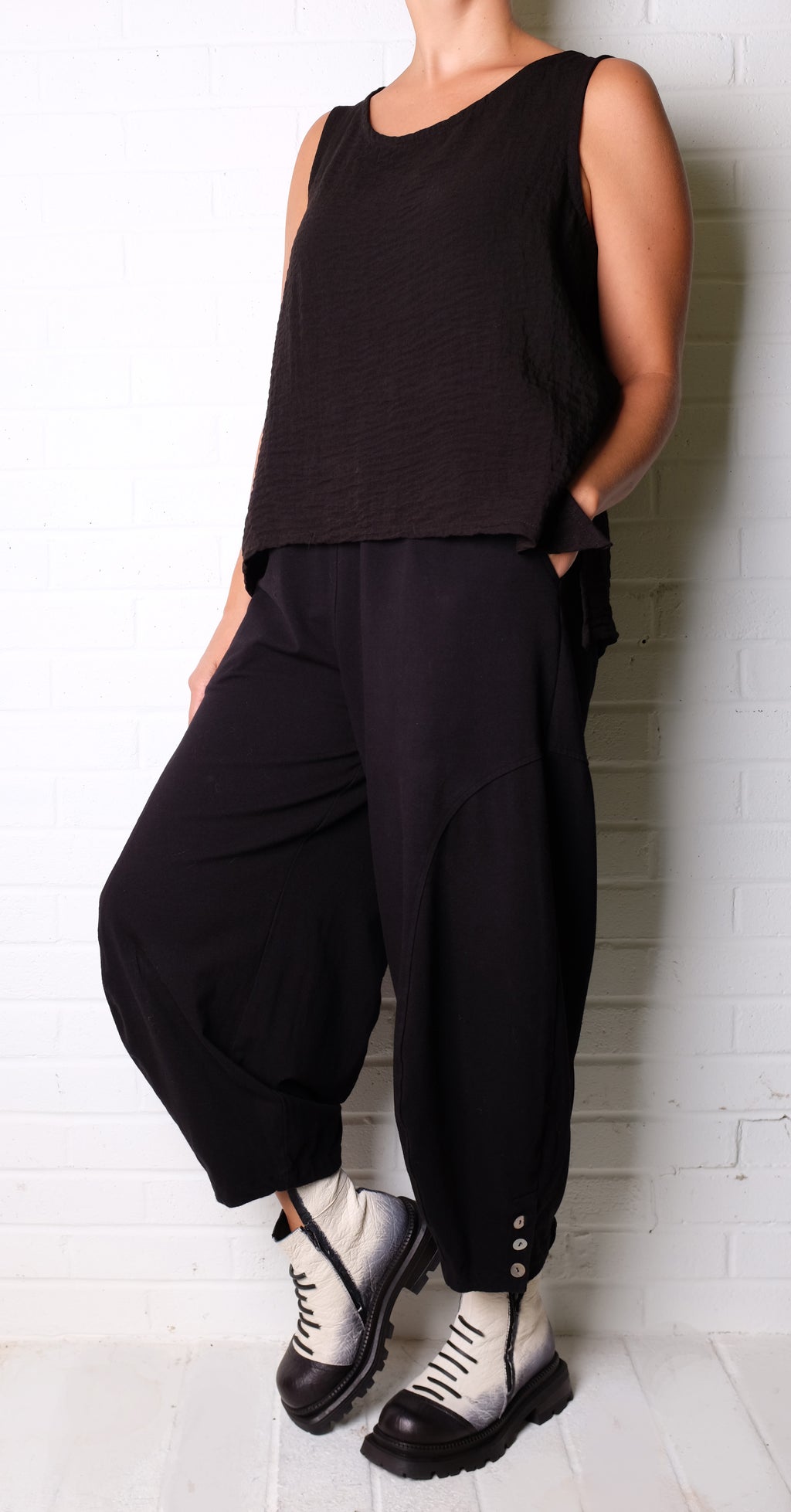 Gerties Doreen Pant in Black