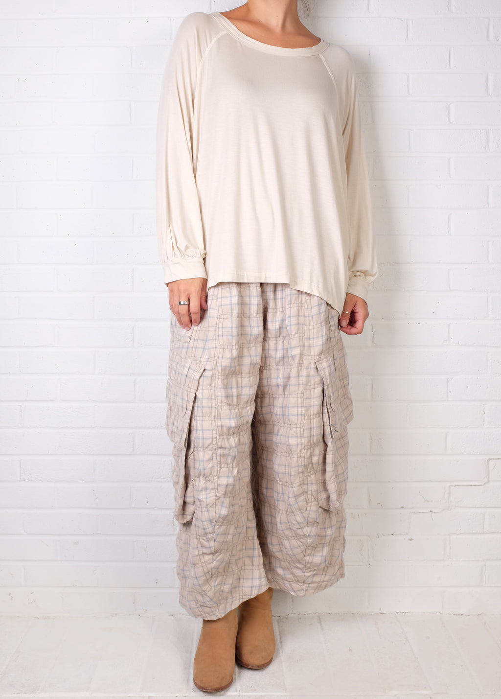 Dress To Kill Cream Lycra Baseball Pullover
