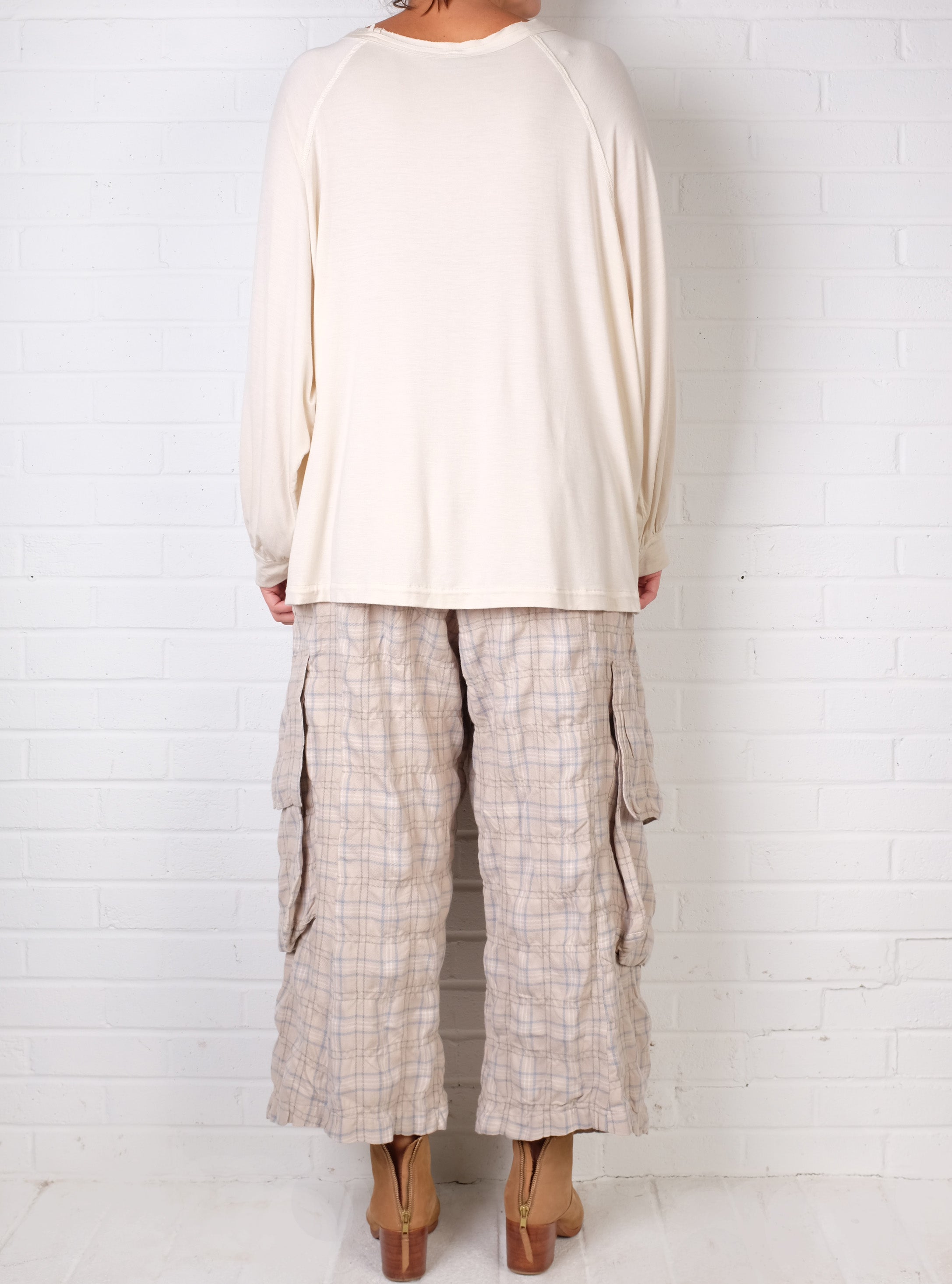 Dress To Kill Cream Lycra Baseball Pullover