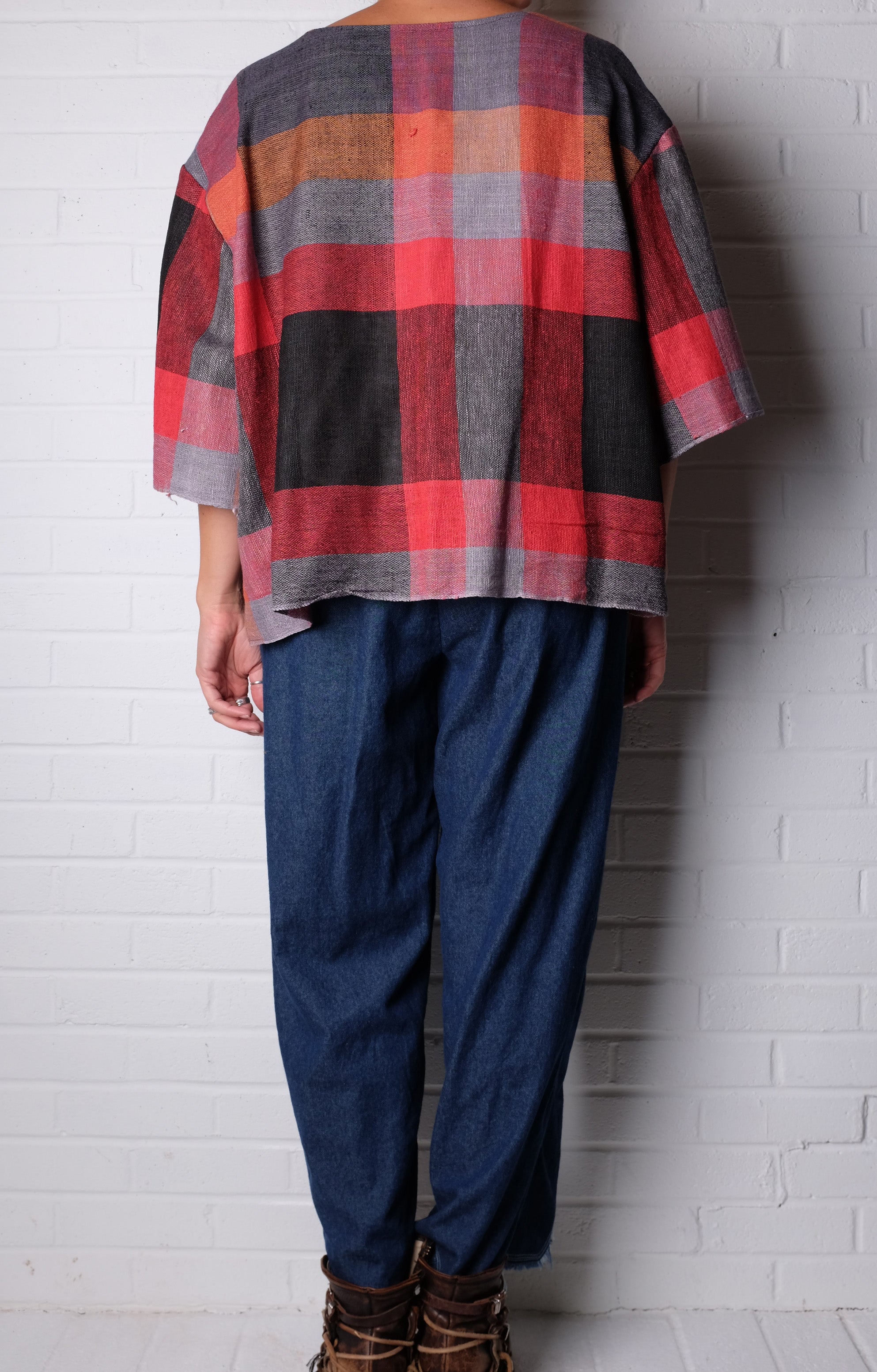 KQ VNeck Top in Plaid