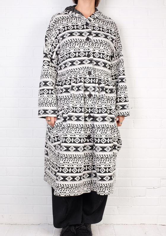 Dress To Kill White/Black Aztec Hooded Duster