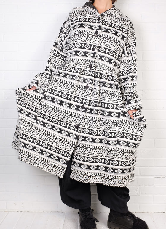 Dress To Kill White/Black Aztec Hooded Duster