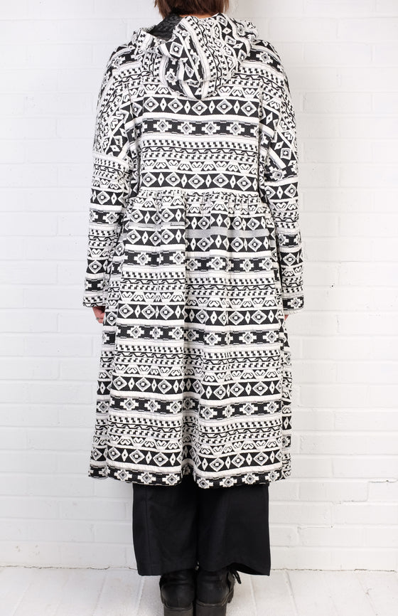 Dress To Kill White/Black Aztec Hooded Duster