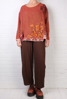  KQ Brick Applique Swing Top