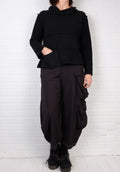 Gerties Seamed Cowl in Black