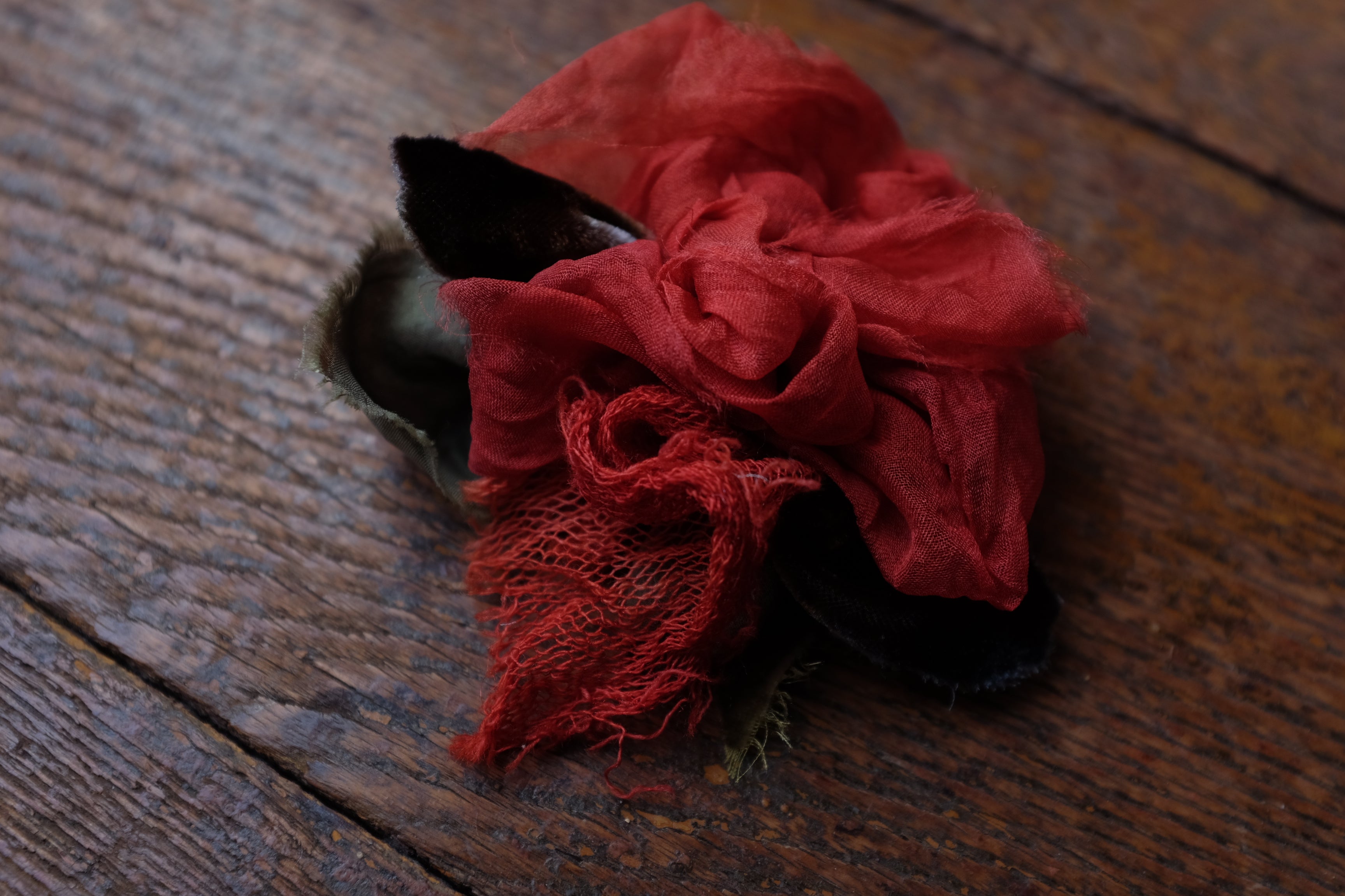Robin Kaplan Flower Pins (Multiple Colors)