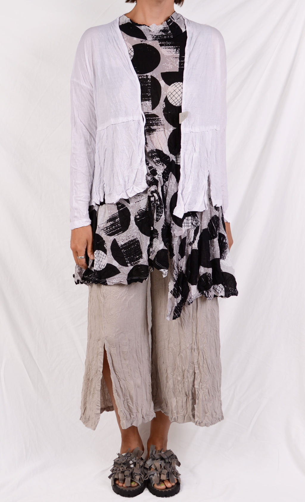 Chalet Caitlin Cardi in White