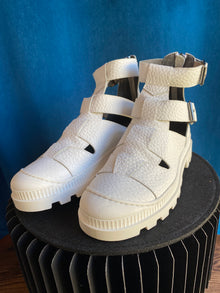  Lofina White Leather Sandal