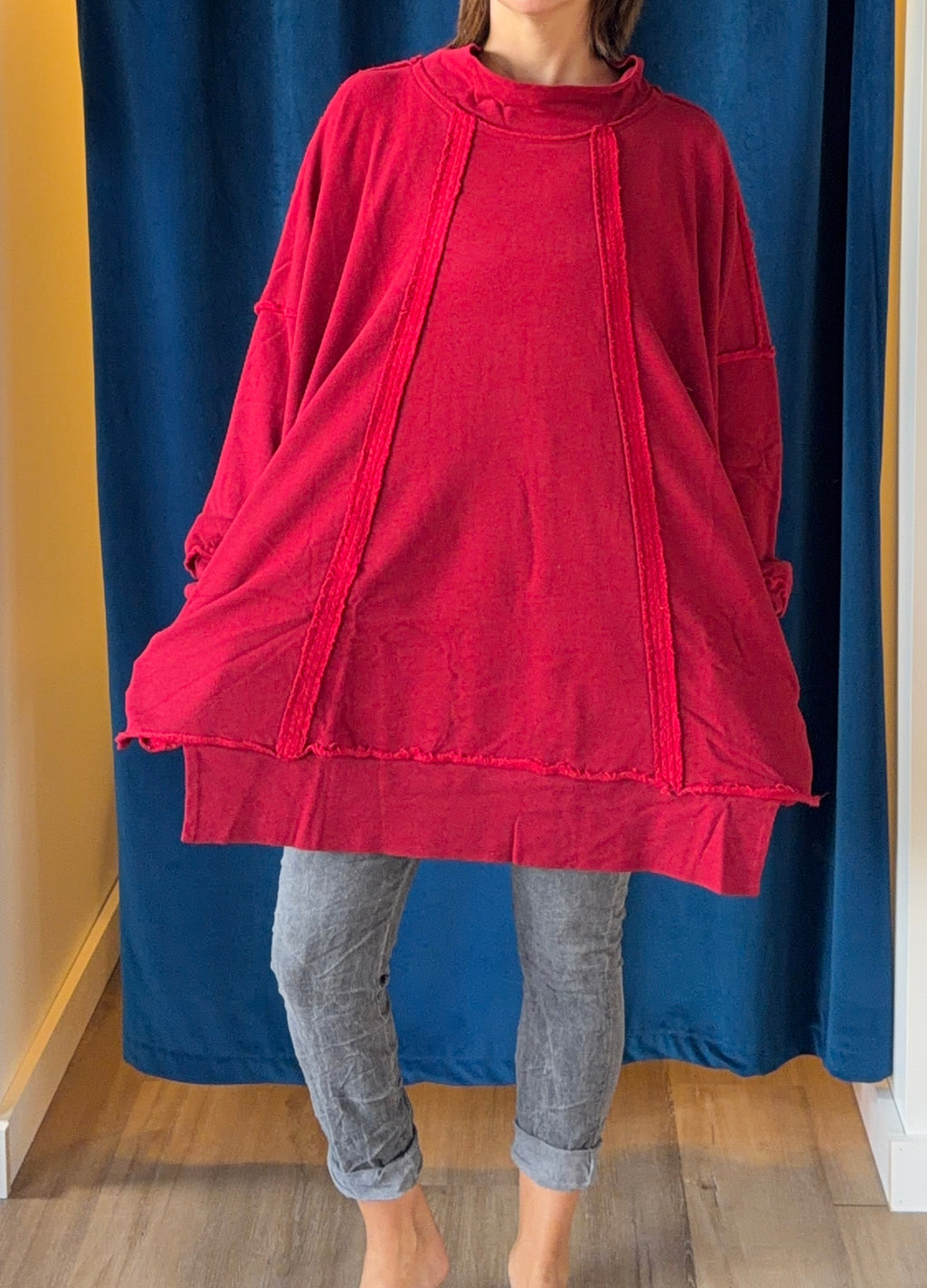 Bodil Long Top in Heather Scarlet