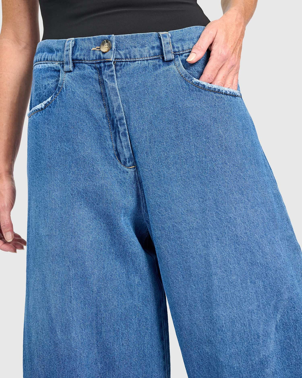 Alembika Denim Barrel Jean