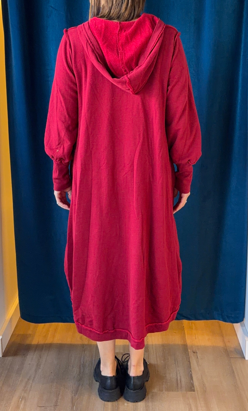 Bodil Sweatshirt Hooded Dress in Red