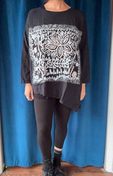  Krista Larson Long Sleeve Plate Shirt in Black