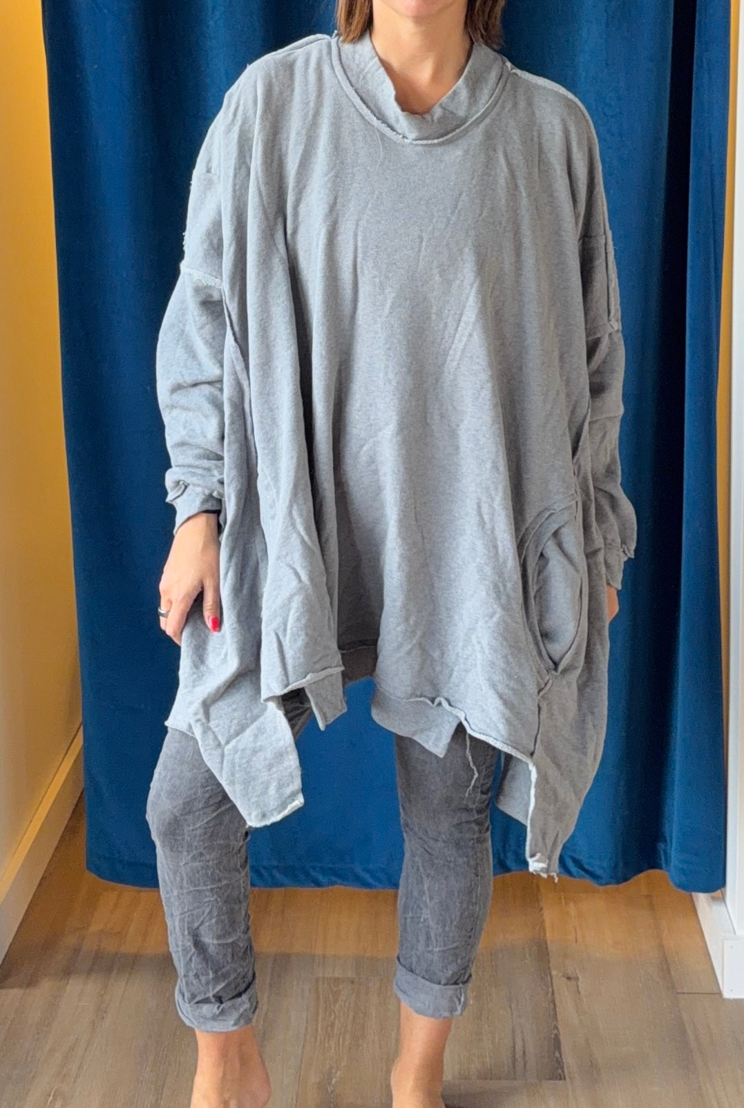 Bodil Pocket Top (Multiple Colors)
