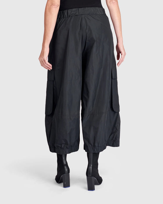 Alembika Urban Wide Cargo Pants in Black