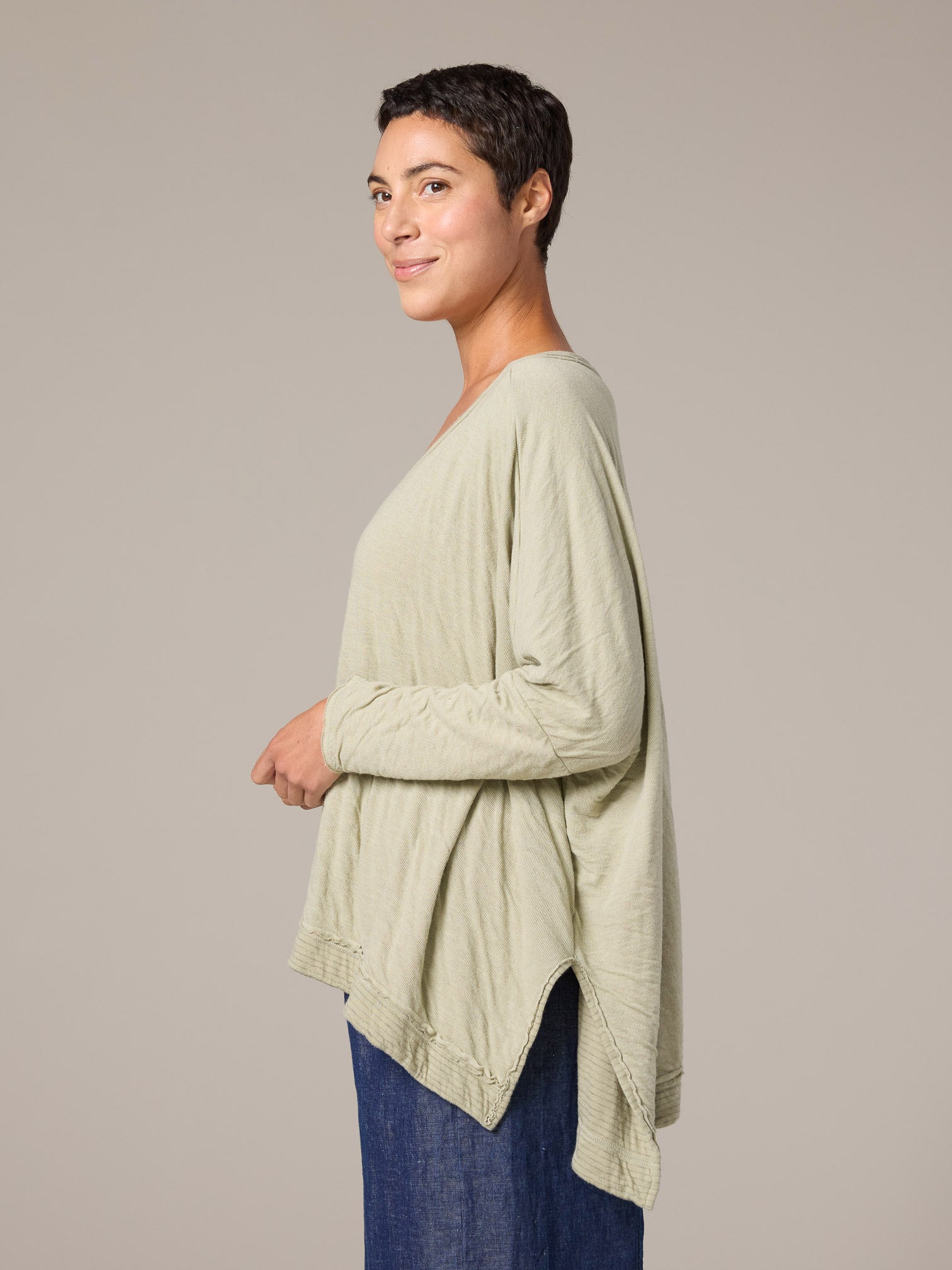 Cutloose One Size Deep V in Basalm Green