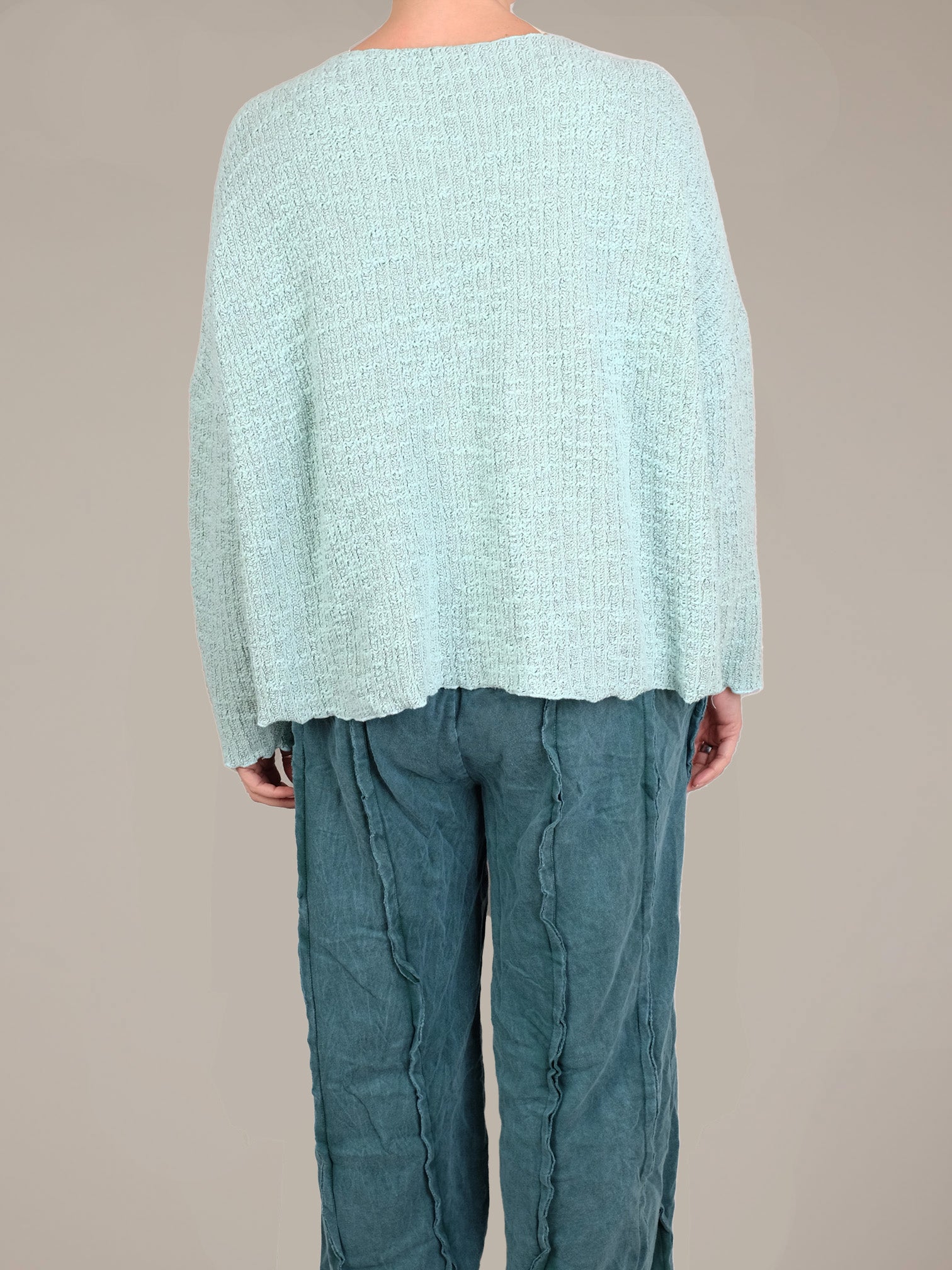 Cutloose Sweater One Size Pocket Pullover in Fountain