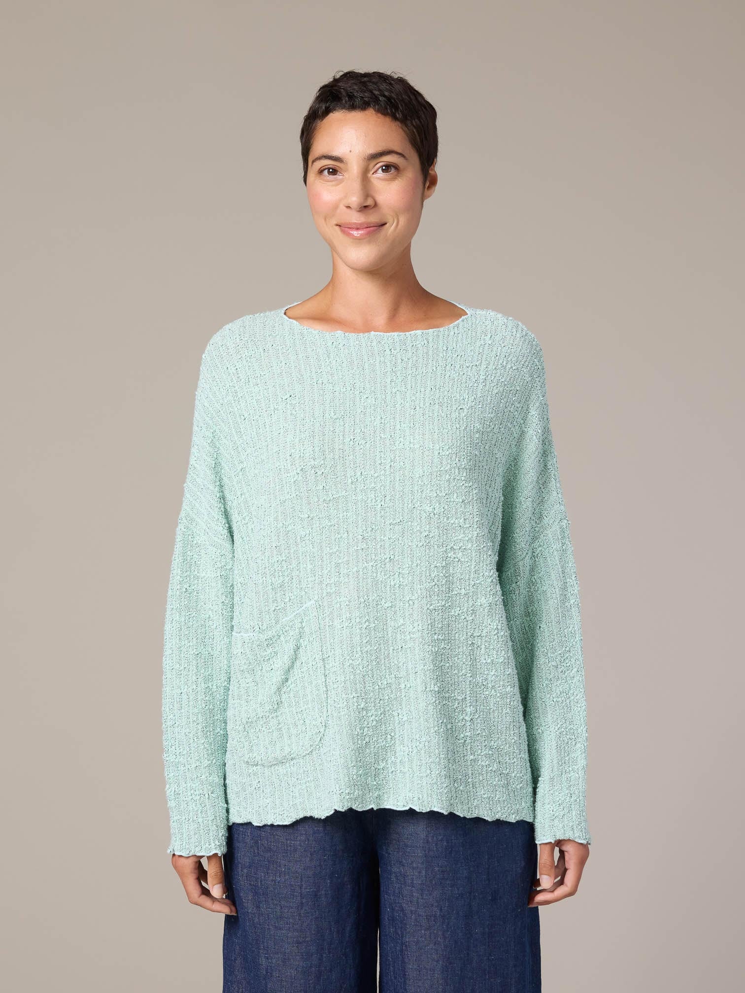 Cutloose Sweater One Size Pocket Pullover in Fountain