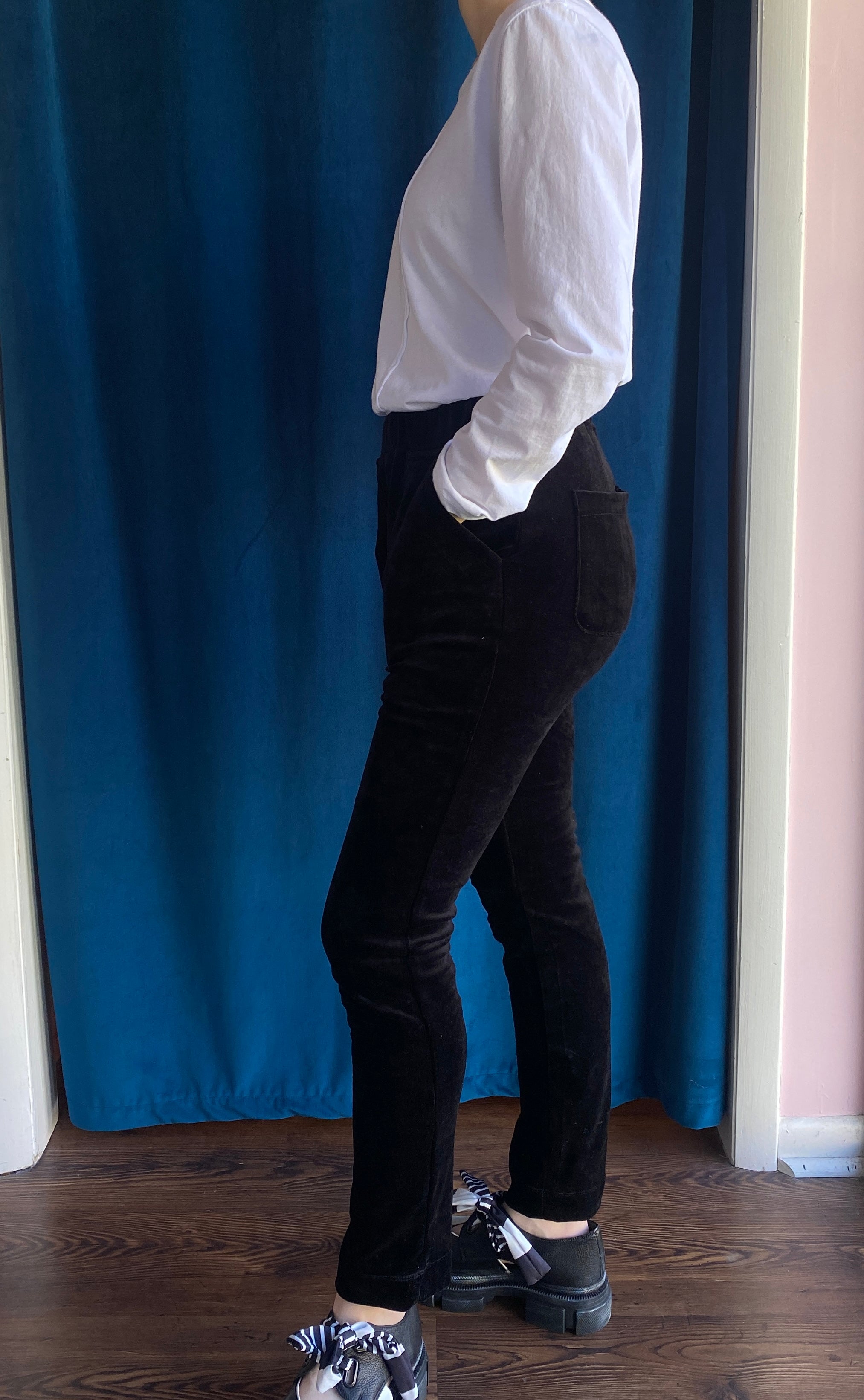 Alembika Velvet Trousers in Black